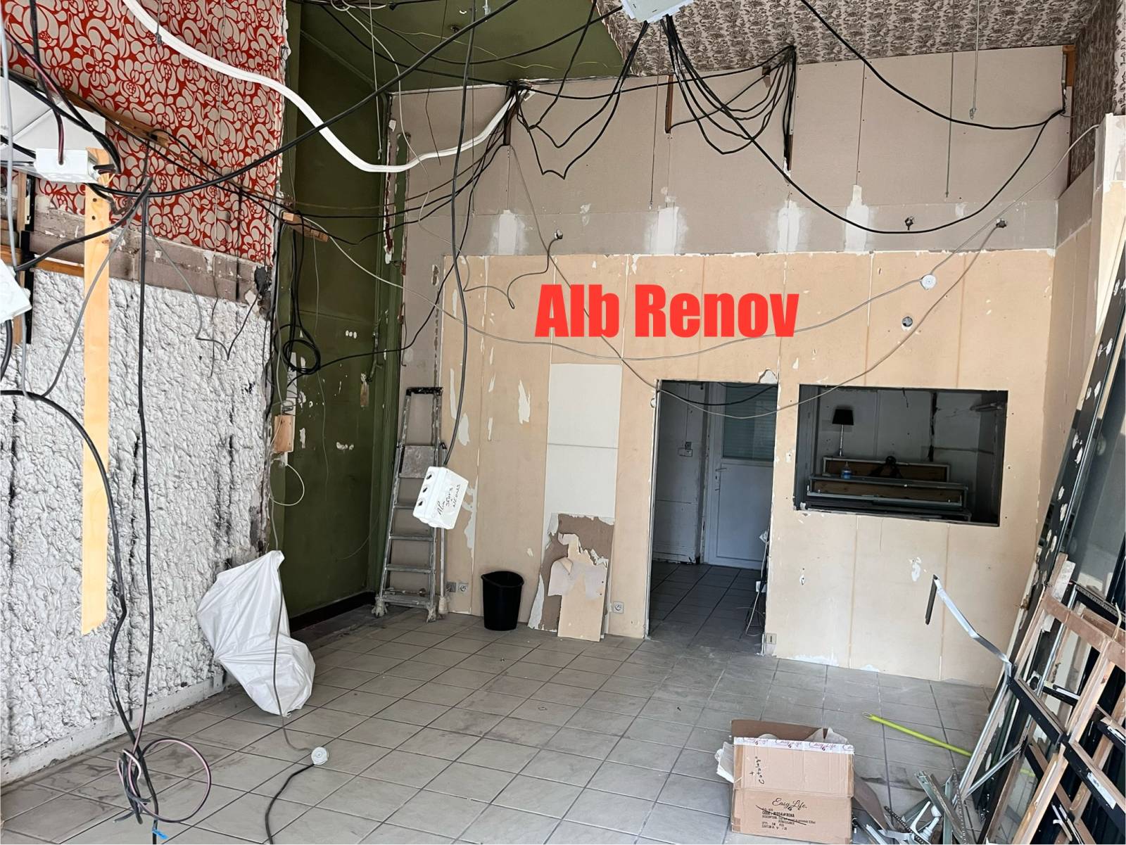 Rénovation de la salle de restaurant La Petite Ferme à Lyon 8