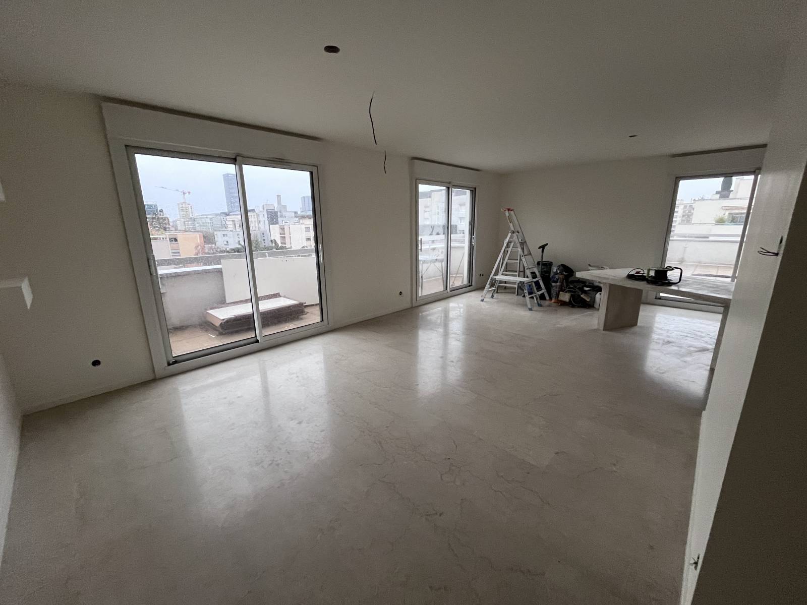 Travaux de rénovation d’appartements clés en main pour particuliers et professionnels à Lyon et alentours Rénovation complète d’appartements à usage privé ou professionnel à Lyon